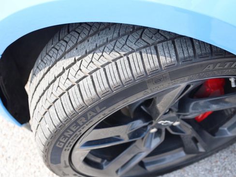 Used 2022 Chevrolet Camaro LT w/ Technology Package image 23