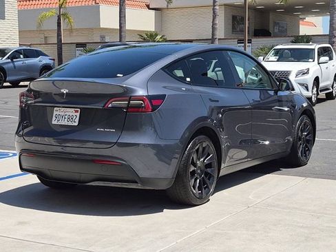 Used 2023 Tesla Model Y Long Range AWD/4WD image 5