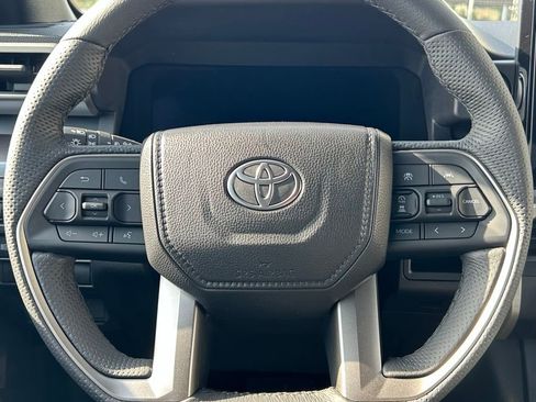 Certified 2024 Toyota Tacoma TRD Off-Road AWD/4WD image 19