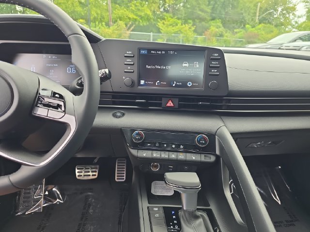 New 2026 Hyundai Elantra SEL Sport FWD image 20