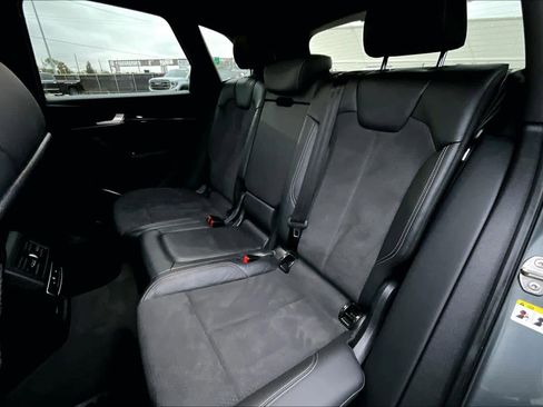 Used 2022 Audi SQ5 Premium image 20