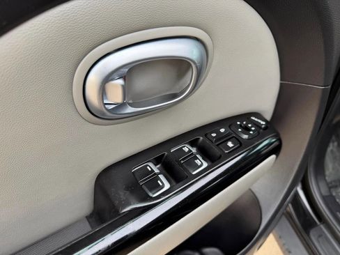 Used 2018 Kia Soul + w/ + Primo LIT Package FWD image 29
