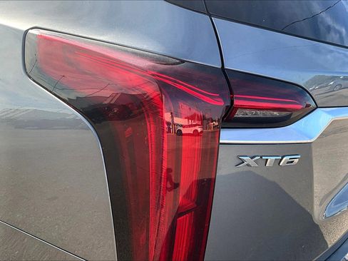 Used 2020 Cadillac XT6 Premium Luxury image 29