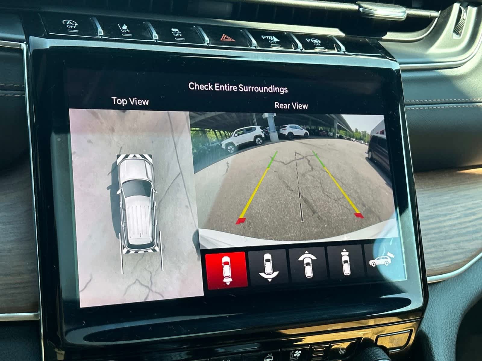 Used 2023 Jeep Grand Cherokee Summit w/ Luxury Tech Group V AWD/4WD image 27