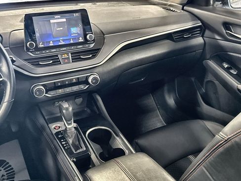 Used 2024 Nissan Altima 2.5 SR FWD image 26