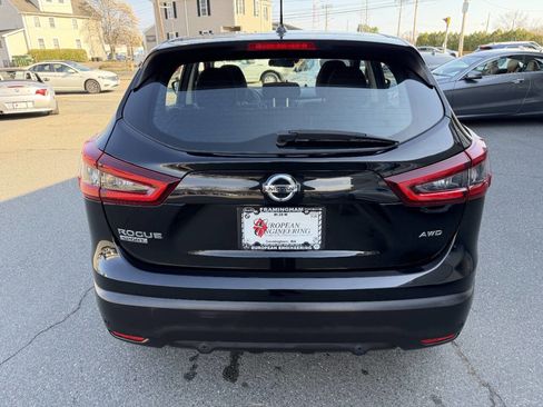 Used 2020 Nissan Rogue Sport S image 6