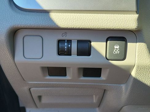 Used 2015 Subaru Forester 2.5i Premium w/ All-Weather Package image 22