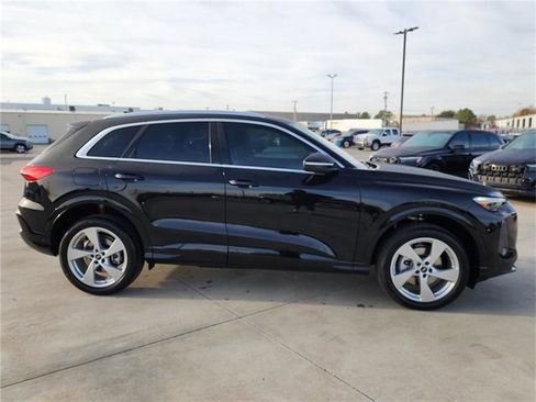 New 2025 Audi Q5 Premium Plus image 8