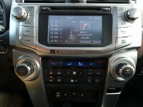 Used 2017 Toyota 4Runner TRD Off-Road Premium image 27