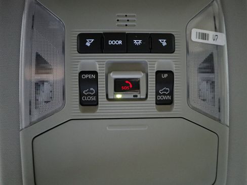 Used 2025 Toyota RAV4 XLE Premium image 35