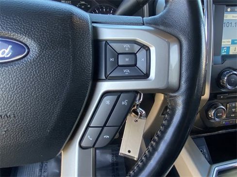 Used 2017 Ford F450 Lariat w/ Lariat Value Package image 9