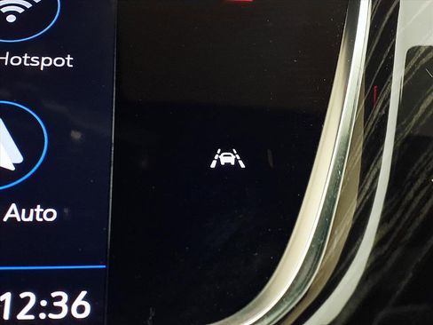 Used 2021 Cadillac XT6 Premium Luxury w/ LPO, ONYX Package image 22