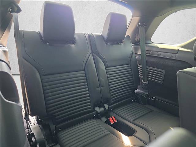 New 2026 Land Rover Discovery Limited Edition AWD/4WD image 12