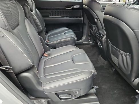 Used 2023 Hyundai Palisade Calligraphy image 18