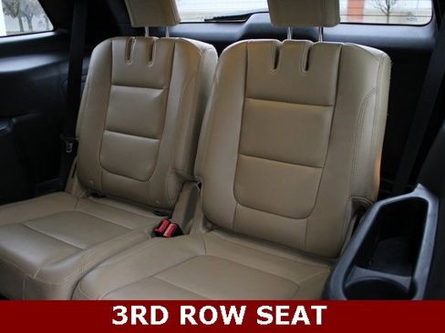 Used 2016 Ford Explorer XLT w/ Equipment Group 202A image 16