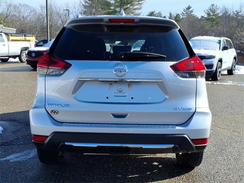 Used 2017 Nissan Rogue SV image 27