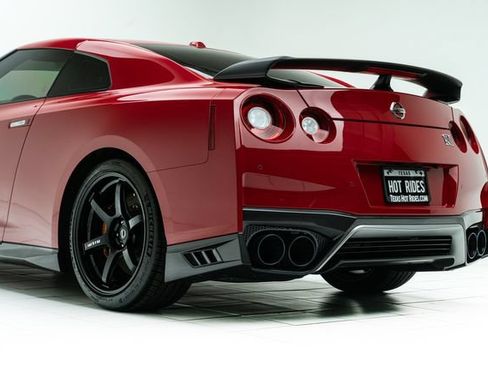 Used 2017 Nissan GT-R Track Edition AWD/4WD image 20