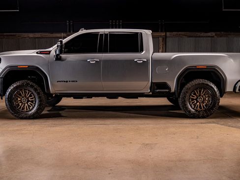 Used 2025 GMC Sierra 3500 AT4 w/ AT4 Premium Plus Package AWD/4WD image 5