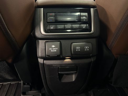 Used 2019 Subaru Ascent Touring w/ Popular Package #2A image 29