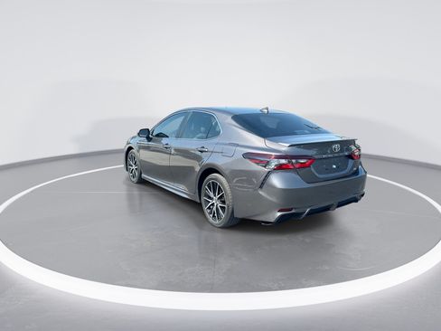 Used 2023 Toyota Camry SE FWD image 7