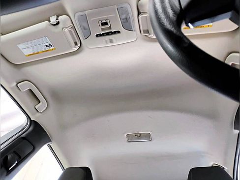 Used 2022 Toyota Corolla LE image 22