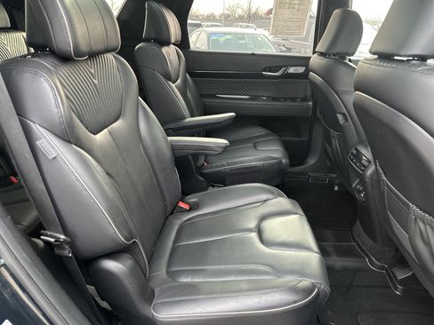 Used 2023 Hyundai Palisade Calligraphy image 16
