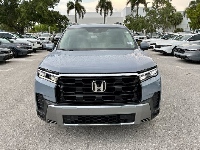 New 2026 Honda Pilot Touring image 3