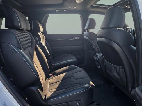 Used 2024 Hyundai Palisade Calligraphy image 16