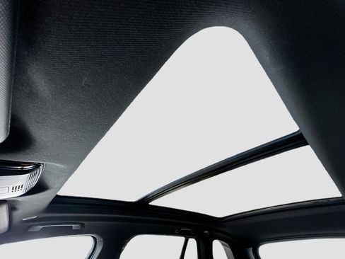 Used 2026 BMW X5 sDrive40i w/ M Sport Package image 23