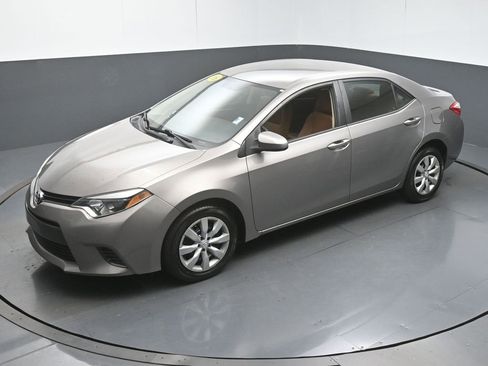 Used 2016 Toyota Corolla L image 40