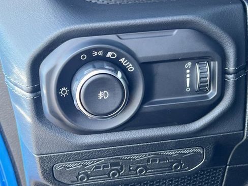 Used 2024 Jeep Wrangler Unlimited Rubicon image 35