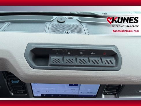 Used 2024 Ford Bronco Wildtrak AWD/4WD image 24