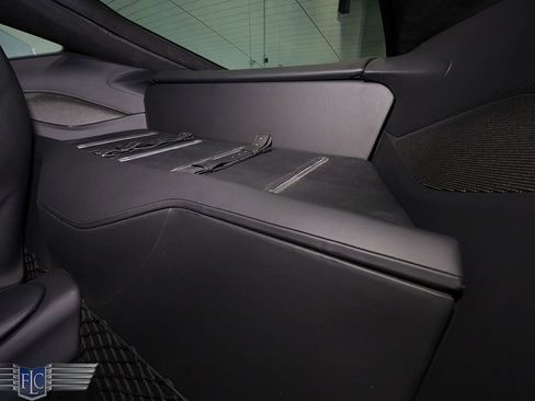 Used 2016 Ferrari F12 Berlinetta image 23