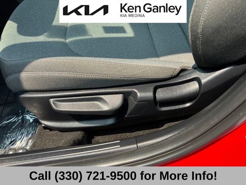 Certified 2025 Kia K4 FWD image 23