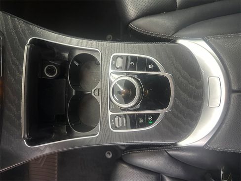 Used 2019 Mercedes-Benz GLC 300 GLC 300 w/ AMG Line image 33