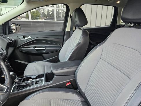 Used 2017 Ford Escape Titanium w/ Canadian Touring Package image 21