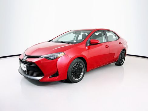Used 2017 Toyota Corolla LE image 3