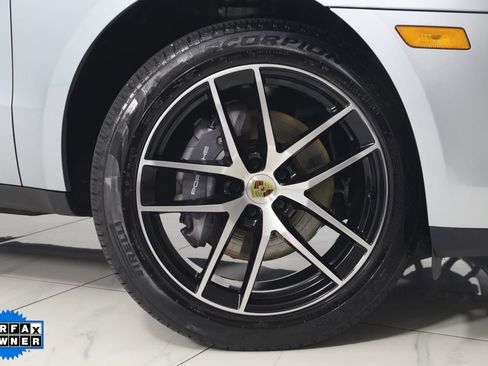 Used 2022 Porsche Macan image 15