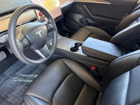 Used 2023 Tesla Model 3 Standard Range RWD image 4