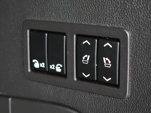 Used 2017 Cadillac Escalade Luxury RWD image 47