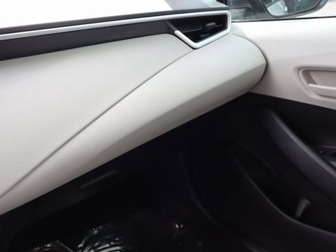 Used 2023 Toyota Corolla LE image 29