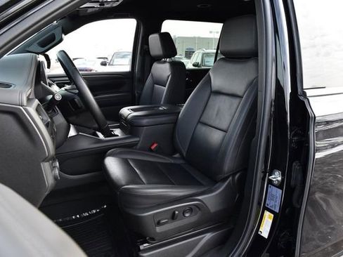 Used 2024 Chevrolet Suburban LT image 19