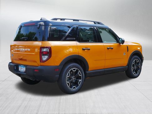 Used 2026 Ford Bronco Sport Outer Banks w/ Outer Banks Tech Package+ AWD/4WD image 7