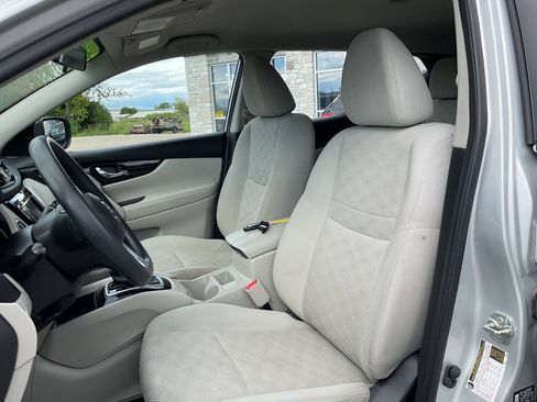 Used 2019 Nissan Rogue Sport SV AWD/4WD image 15
