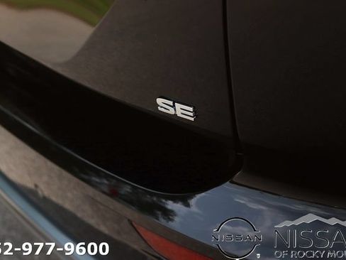 Used 2025 Mitsubishi Outlander SE FWD image 7