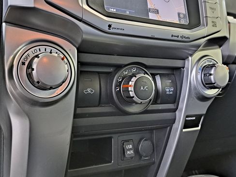 Used 2016 Toyota 4Runner SR5 image 17