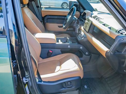 Used 2024 Land Rover Defender 110 V8 image 54