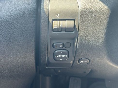 Used 2011 Subaru Forester 2.5X Premium w/ All-Weather Pkg image 32