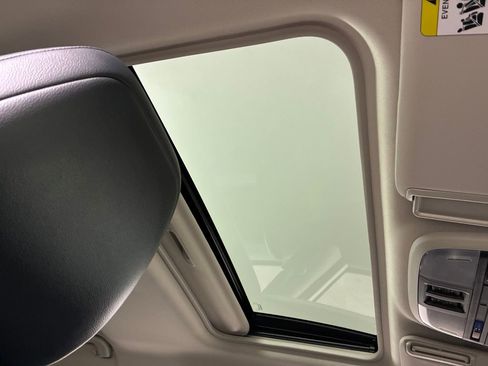 Certified 2025 Subaru Crosstrek 2.5i Limited w/ Crosstrek Mirror Package image 28