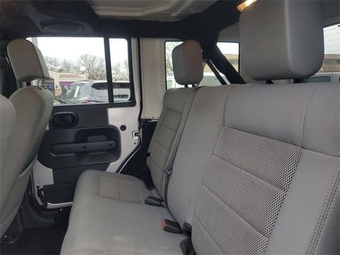 Used 2009 Jeep Wrangler Unlimited Sahara w/ Dual Top Group image 27